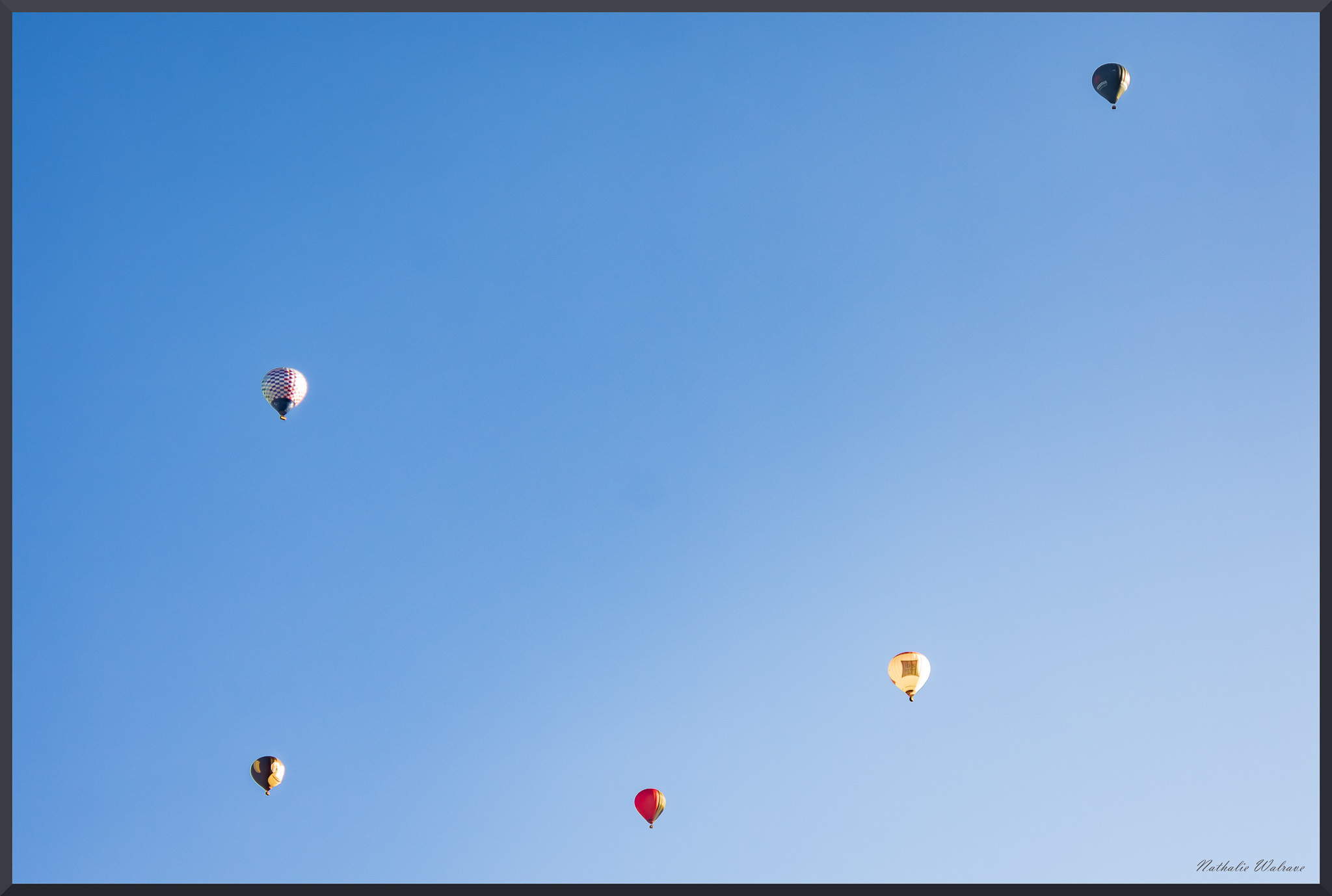 des montgolfières dans le ciel de Villard